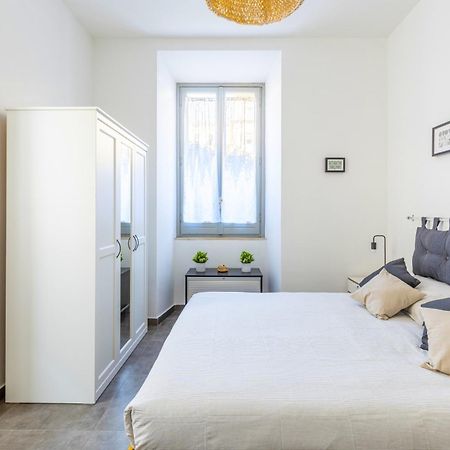 Hostly - Nicole Apartment Volturno- Full Rome Center Exterior photo