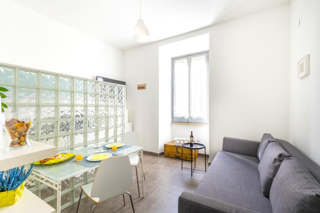 Hostly - Nicole Apartment Volturno- Full Rome Center Exterior photo