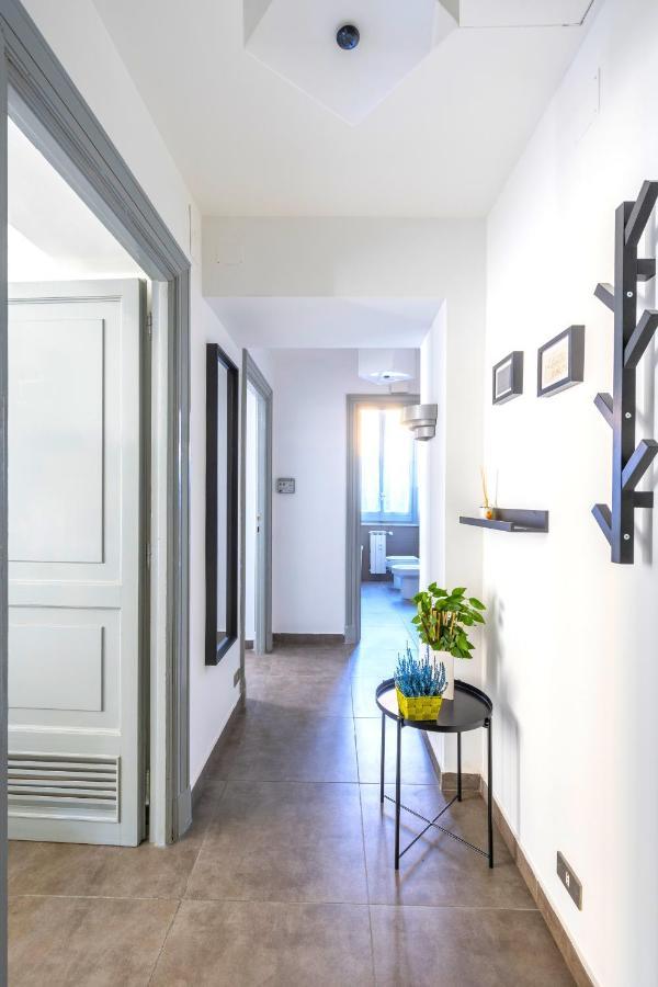 Hostly - Nicole Apartment Volturno- Full Rome Center Exterior photo