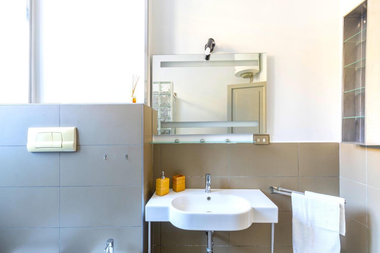 Hostly - Nicole Apartment Volturno- Full Rome Center Exterior photo